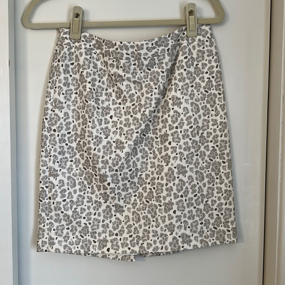 LOFT Cream & Tan Animal Print Cotton Silk Blend Pencil Skirt